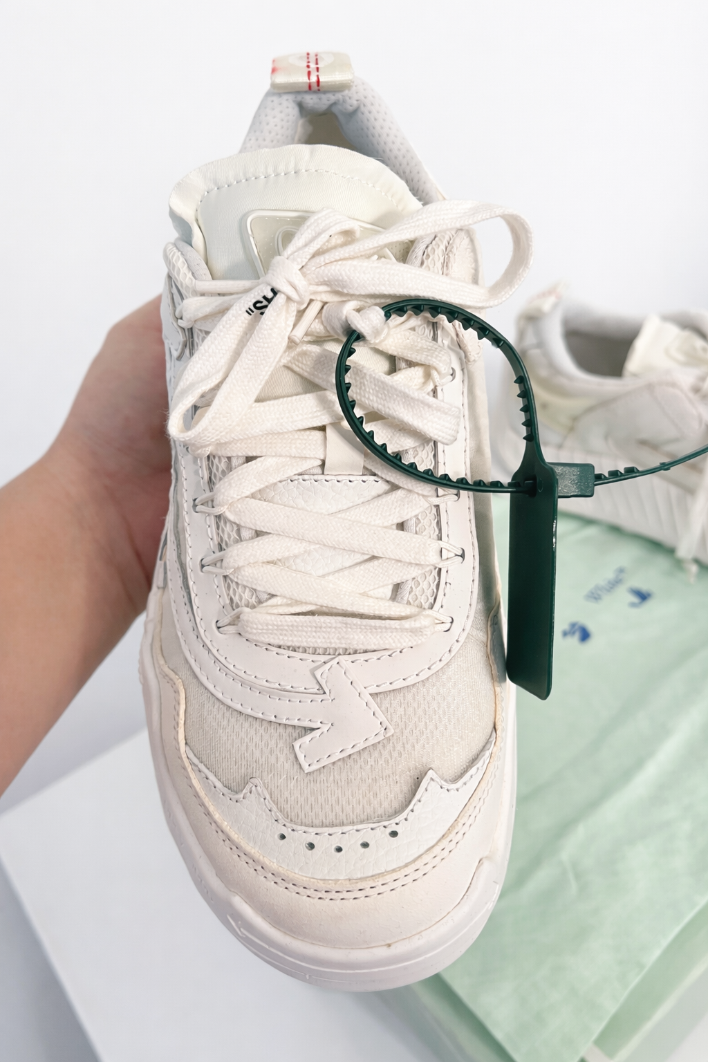 OFF-WHITE Odsy-1000 - Size 40